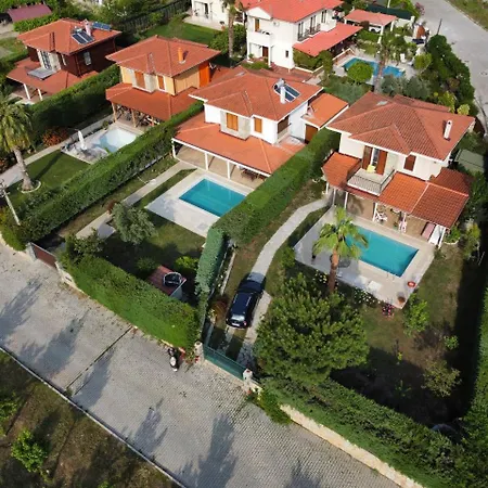 Corner - Conservative W / Pool & Garden In Gocek 호텔 페티예
